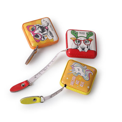 정확성 맞춤형 색상 및 150mm / 60inch 범위와 함께 쌍면 철회 PU 테이프 측정